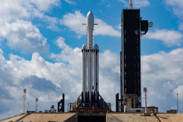 SpaceX launches mission for Saudi Arabia's Arabsat